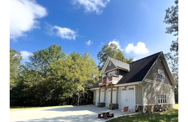 Cozy Cottage - Lake Front - GA Coldwater Retreat