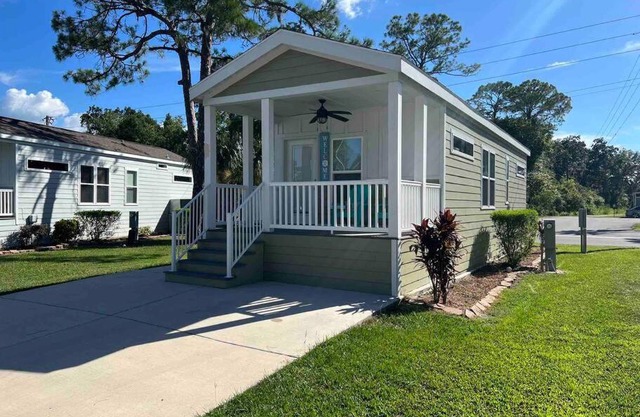 Cozy Cottage near Disney