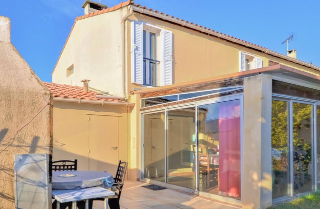 Cozy cottage near Nîmes.