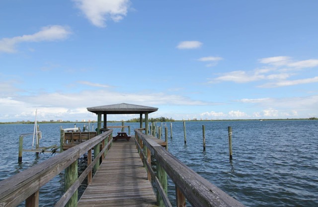 Cozy Cottage Old Florida Style sur le lagon d'Indian River