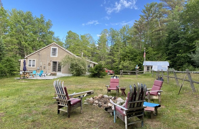 Cozy Cottage w/ Lil' Pond, Fenced Yard & Firepit (Dog friendly!)