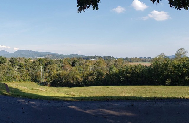 Sunrise Ridge Farms Asheville-Cottage