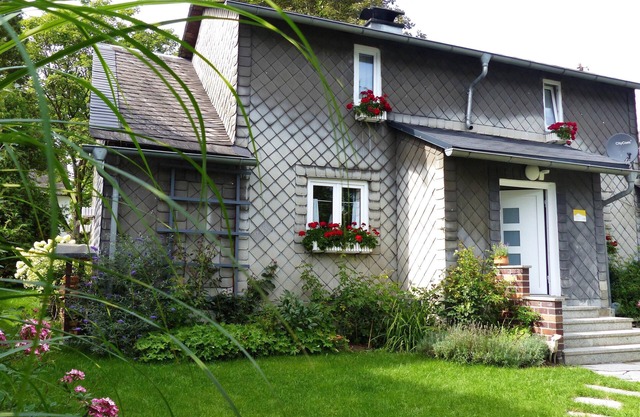 chalet confortable avec jardin dans le Fichtelgebirge.