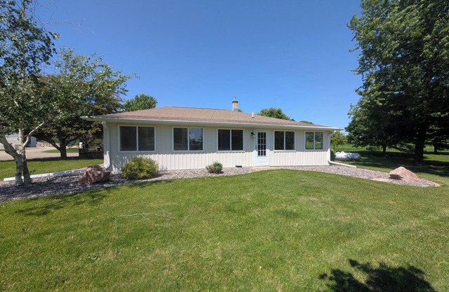 Cozy country home nestled 17 miles from iconic Lambeau Field, come unwind.