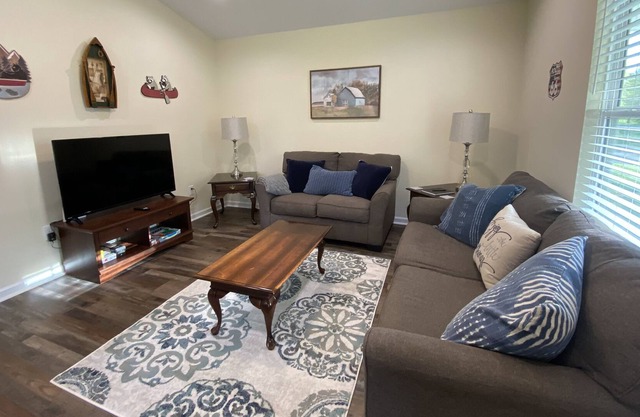 Cozy Country Living Just 7 Minutes to Smith Lake! Boat Friendly