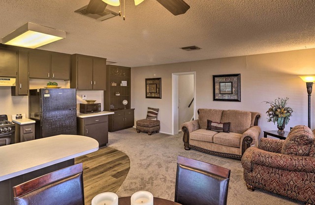 Cozy Couple’s Casita: 2 Miles to Colorado River!