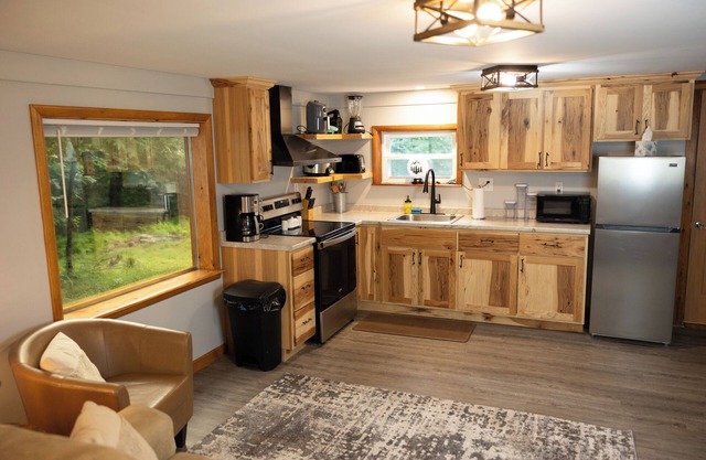 Cozy Couples Cabin