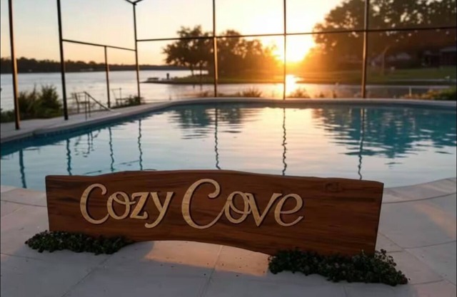 Cozy Cove by Disney Universal Pool Home Sleeps 10 ! Free Bbq
