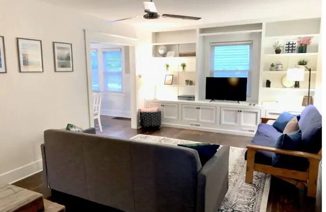 Cozy Craftsman ‘05 near downtown | Pet Friendly!