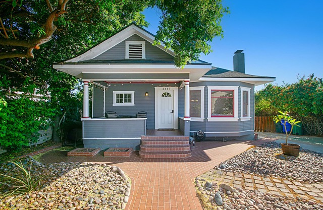 Cozy Craftsman: Sunny San Diego