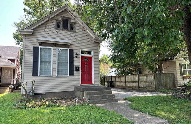 Cozy Derby Home 1-Bedroom and Adorable Loft