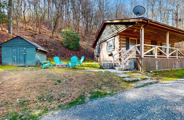 Cozy Smoky Mountain cabane en rondins - accès facile et parking couvert!