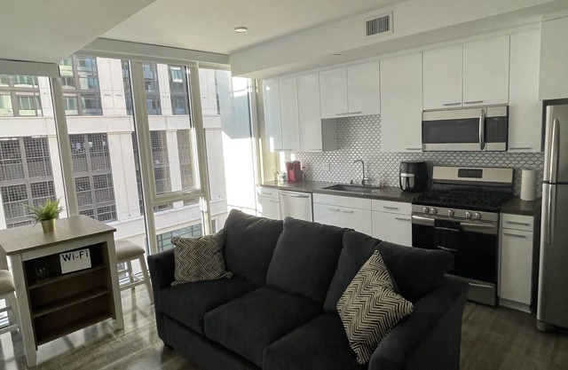 Cozy Downtown Los Angeles Loft in heart of the city