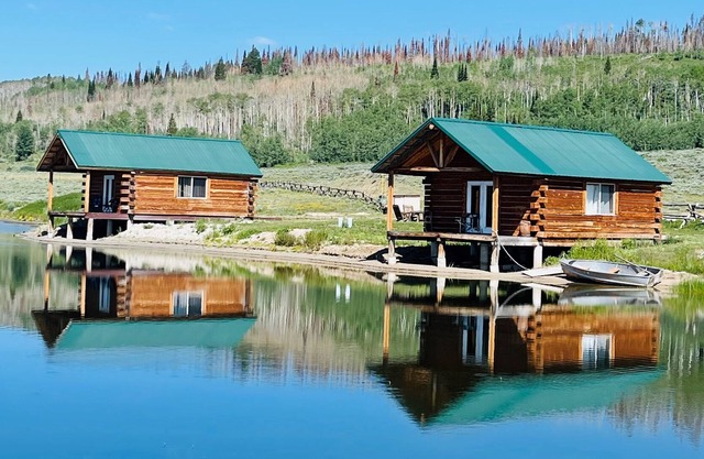 Cozy East Cabin on the Lake