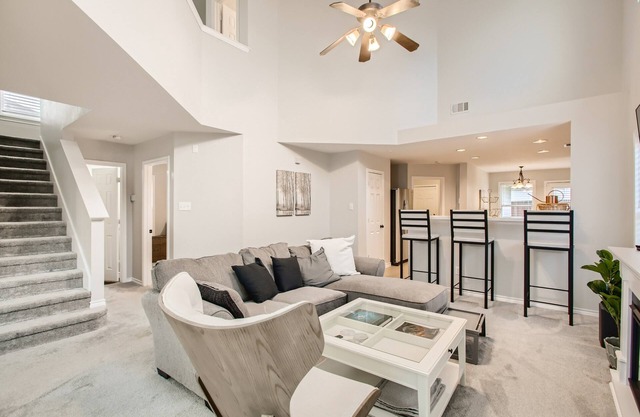 Cozy Entire 1st & 2nd Floor Apartment w/ Amenities