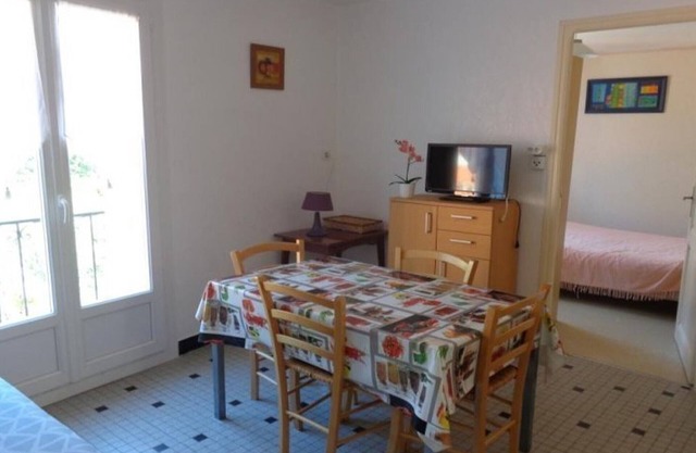 Appartement F2 cosy, 4 couchages, centre-ville, proche cures, balcon, animaux acceptés