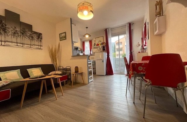 F2 avec balcon, parking et équipements complets à Amélie-les-Bains-Palalda