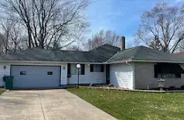 Cozy Family and Pet-Friendly home in Richmond Hts. 15 Minutes from Downtown.