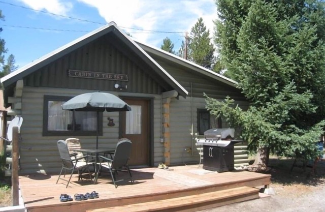 Yellowstone à seulement une minute Grande cabine familiale confortable!