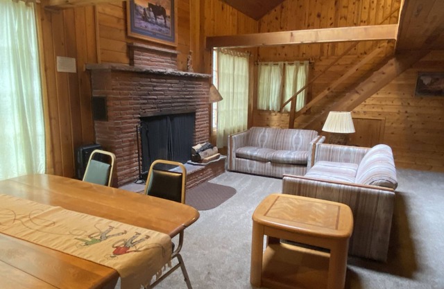 Cozy Family Cabin in Peaceful Valley Ranch