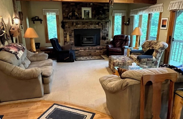 Cozy family cottage near Crystal Mountain on the Betsie River.