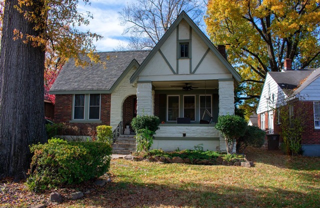 Cozy family home in midtown, minutes from downtown Memphis, & Rhodes college