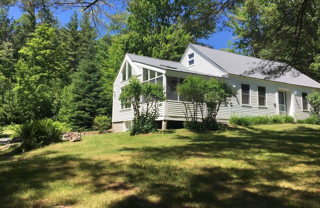 Maison de ferme confortable dans les montagnes blanches