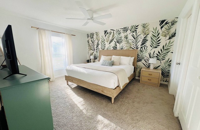 Cozy Florida Home 10 mins to Beach!