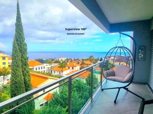 Cozy Funchal Apartment with Panoramic Sea Views, Bright Madeira Escape