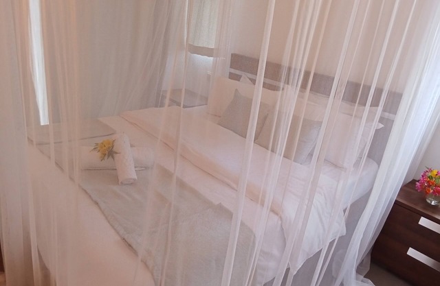 Cozy,furnished apartment fit for love birds with beach front and chef on request