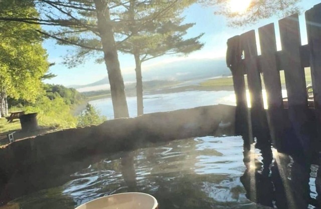 Cozy Getaway - Relax & Unwind - Outdoor Kitchen & Cedar Hot Tub-Riverfront View