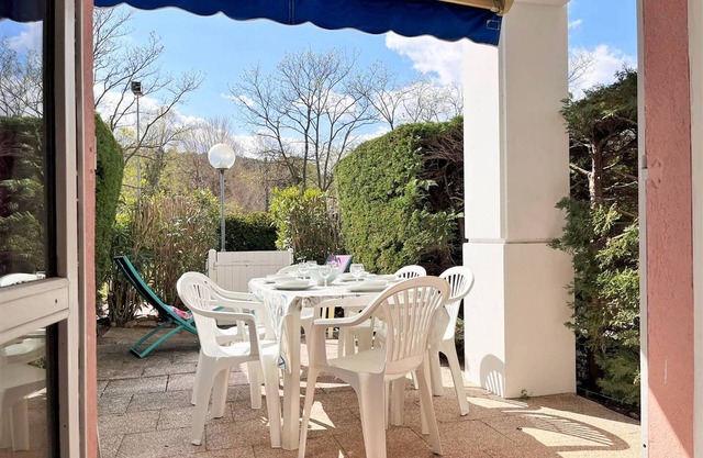Appartement T2 Cabine, 6 Couchages, Terrasse Ouest, 100m Plage et Commerces, Parking Privatif