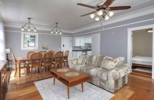Cozy Hideaway w/ Hot Tub & Patio Near Santa Barbara Downtown!