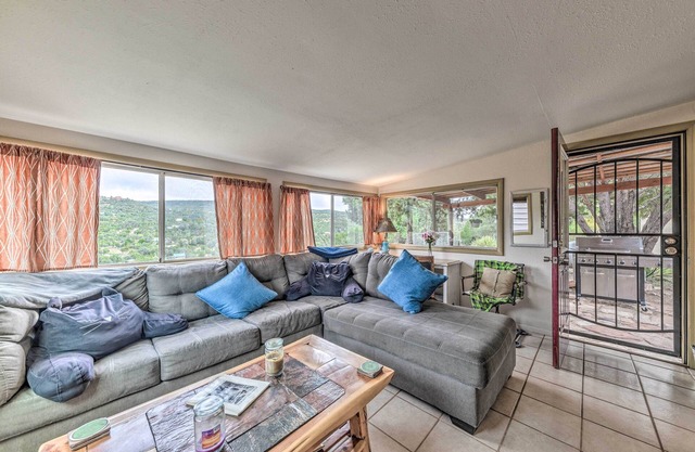 High Rolls Cottage w / Mtn Views-8 Mi à Cloudcroft!