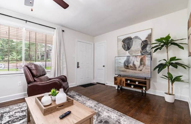 Cozy Hillcrest Home