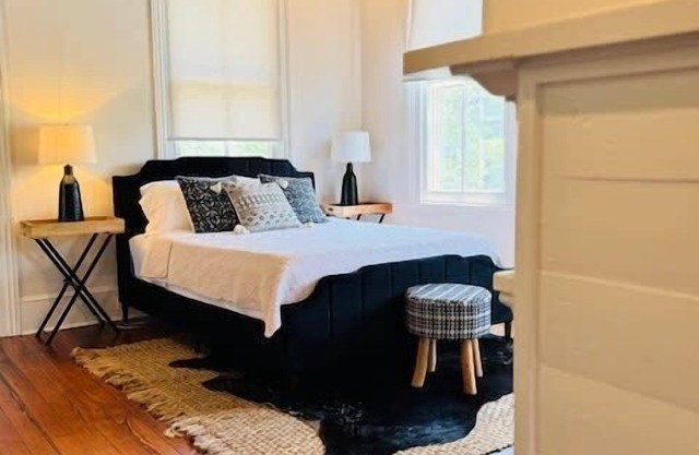 Sun-Soaked Historic Suite Dtwn Pensacola | Suite 4