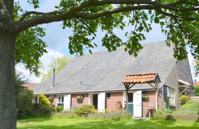 Maison de vacances confortable à Bergen op Zoom avec jardin