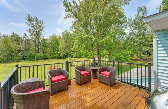 Cozy Holland Studio w/ Deck Near Lake Michigan!