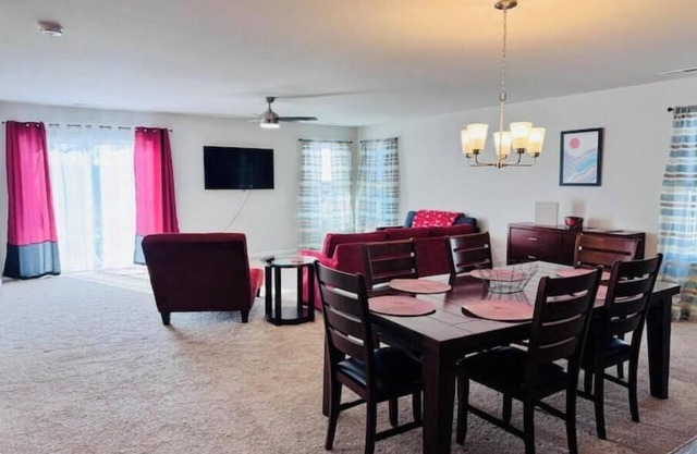 Cozy Home Away in Southport!