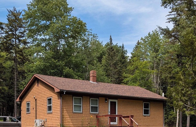Cozy home close to the Acadia National Park!