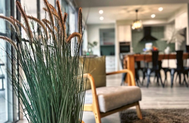 5 Bedroom Luxury Home - Bush, Kangaroos, Wineries and Bird watching