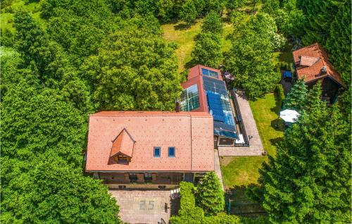 Cozy Home In Cujica Krcevina