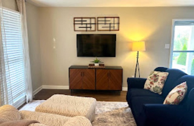 Cozy Home in the Hartland Area!