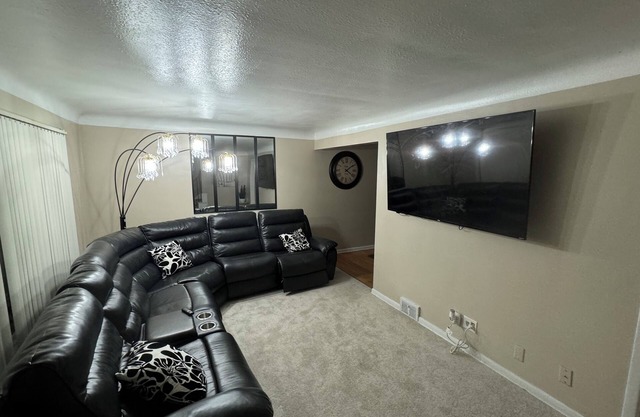 Cozy home in Cleveland Heights