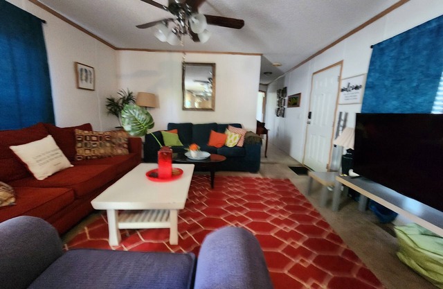 Cozy Home Near Pensacola/ Perdido Key Beaches and NAS. Ideal 4 Longterm stays