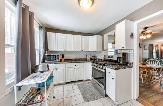 Cozy Home w/Fire Pit: 2 Blocks to Lake Mary!