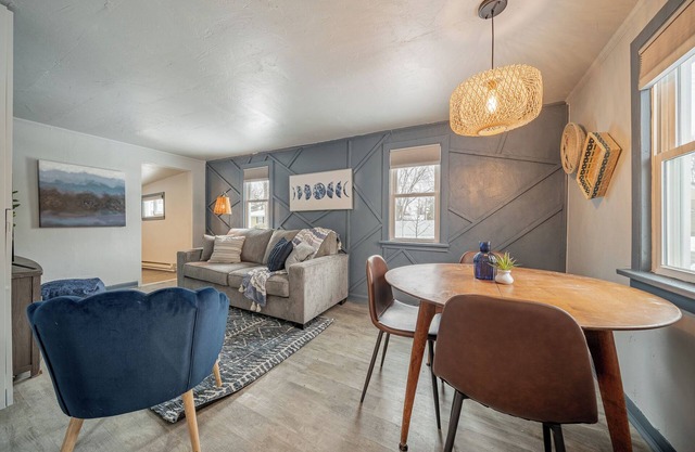 Cozy Home w/ Large Yard Near Appleton & Neenah