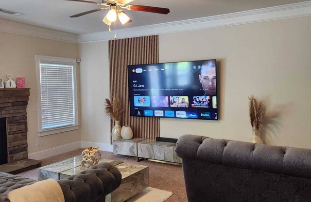 Cozy home with all you will be needing during your stay. Come check it out !!!!!