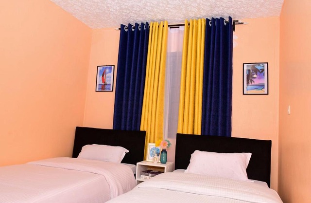 Cozy & Homely Suite with Free Parking & Wi-Fi