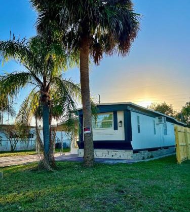 Cozy House - 2beds & 1 bath